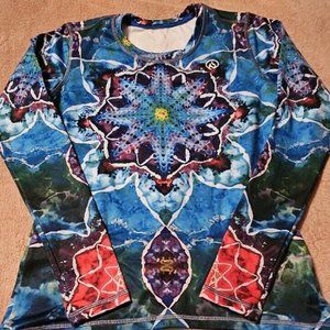 InknBurn Tie Dye Pullover with thumbholes, size small